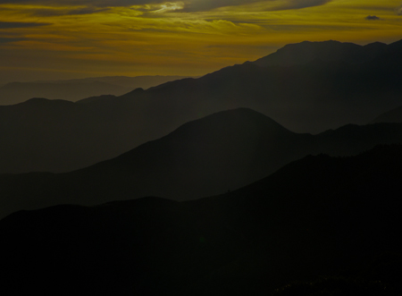 Auringonlasku Atlasvuorilla